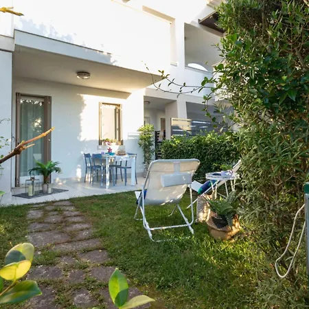 Apartment Villaggio Evanike