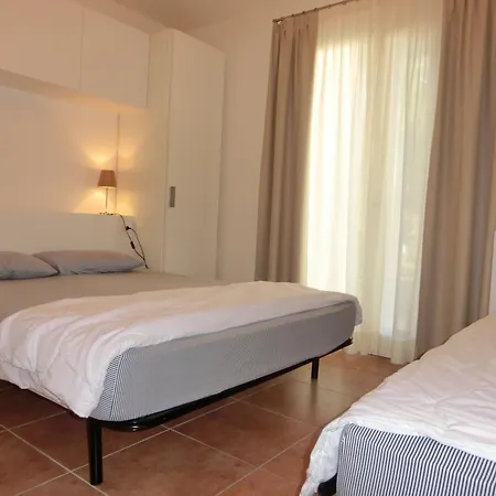 Villaggio Evanike 아파트 *