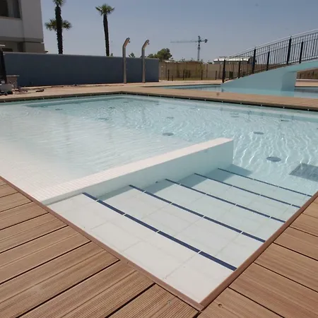 아파트 Villaggio Evanike