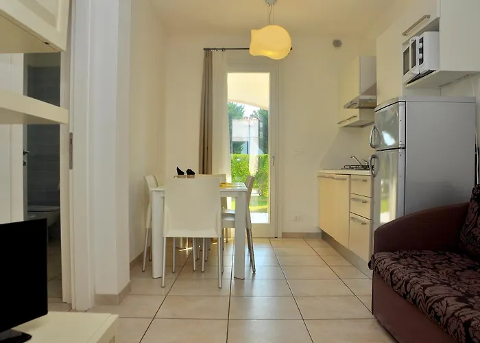 아파트 Villaggio Evanike *